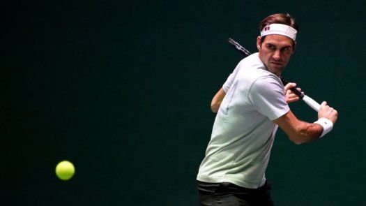Federer pasa a octavos de París-Bercy ante la baja de Raonic
