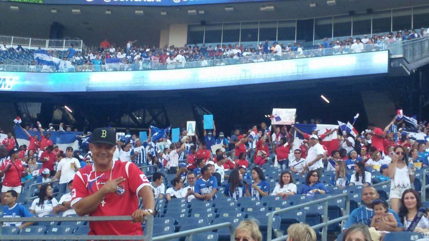 La Marea Roja apoyando a Panamá en Copa Oro