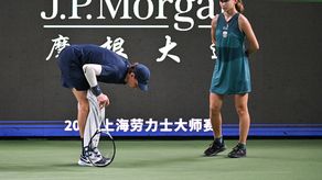 &nbsp;Jannik Sinner abandona el Masters 1000 de Shanghái por lesión en su pierna