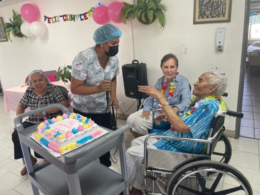 El Ciclón del Caribe Delmira Pierce llega a sus 104 años de vida