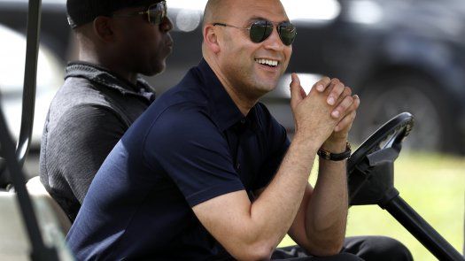 Condado Miami-Dade exige dinero de la venta de Marlins
