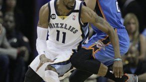 Grizzlies gana en TE y toma ventaja de 3-1