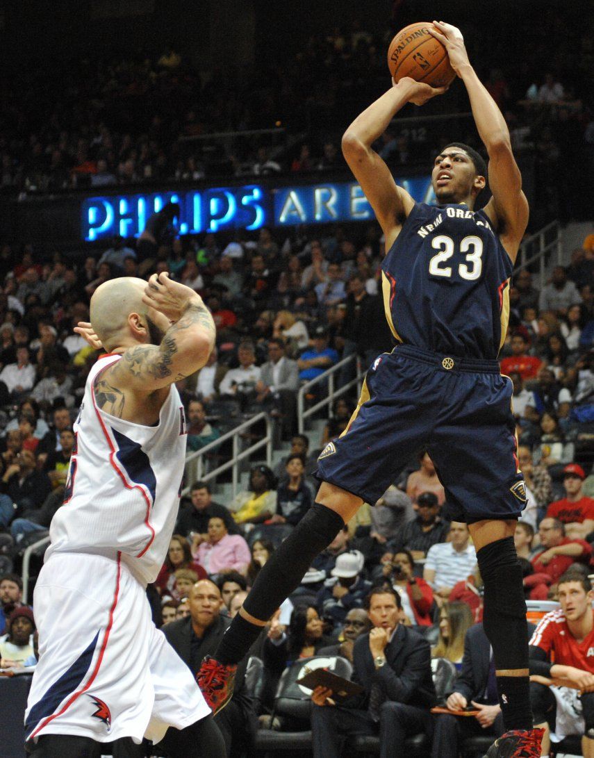 Pelicans ganan con doble doble de Davis