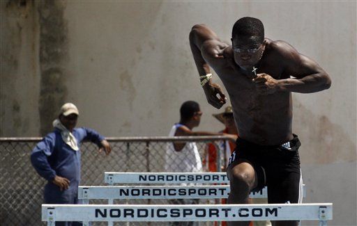 Garcí­a aconseja concentración a Dayron Robles en JJOO