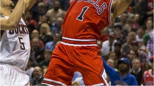 Derrick Rose dice que se siente bien del hombro