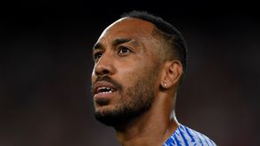Pierre-Emerick Aubameyang fue herido en la mandíbula en robo
