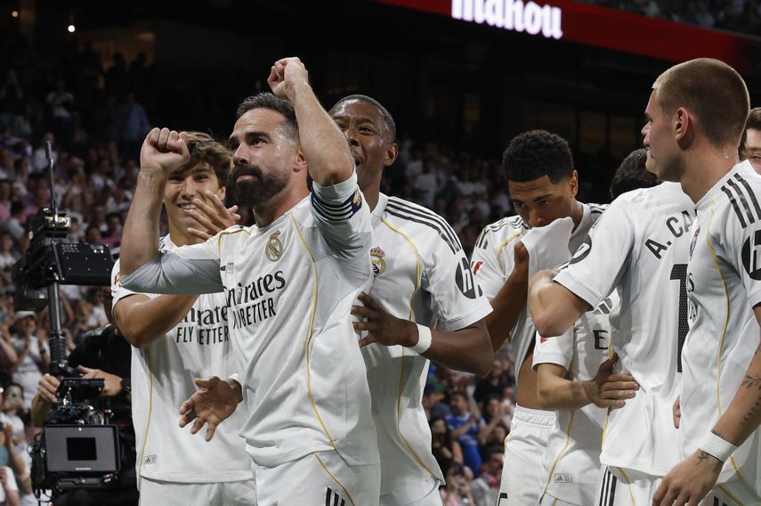 Dani Carvajal entrega la capitanía a Fede Valverde en su despedida