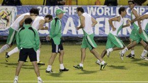 Mundial: Aguirre dice que no es el salvador de México