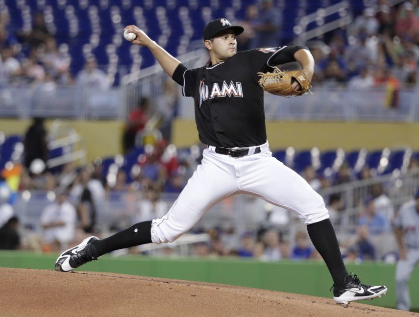 Venezolano López debuta con Marlins en victoria sobre Mets