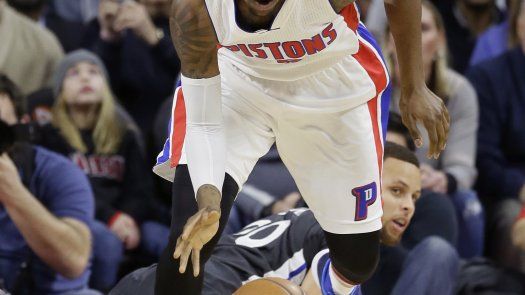 Pistons vapulean a Golden State, pese a 38 puntos de Curry