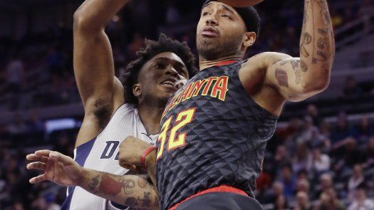 Hawks cortan racha victoriosa a los Pistons