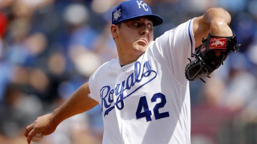 Keller deslumbra y Reales supera 2-0 a Angelinos