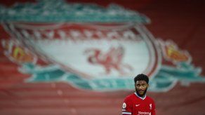 El defensa del Liverpool Joe Gomez estará de baja varios meses