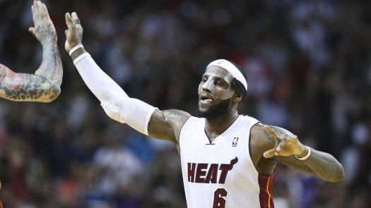 LeBron y Heat se aprovechan de los Cavs