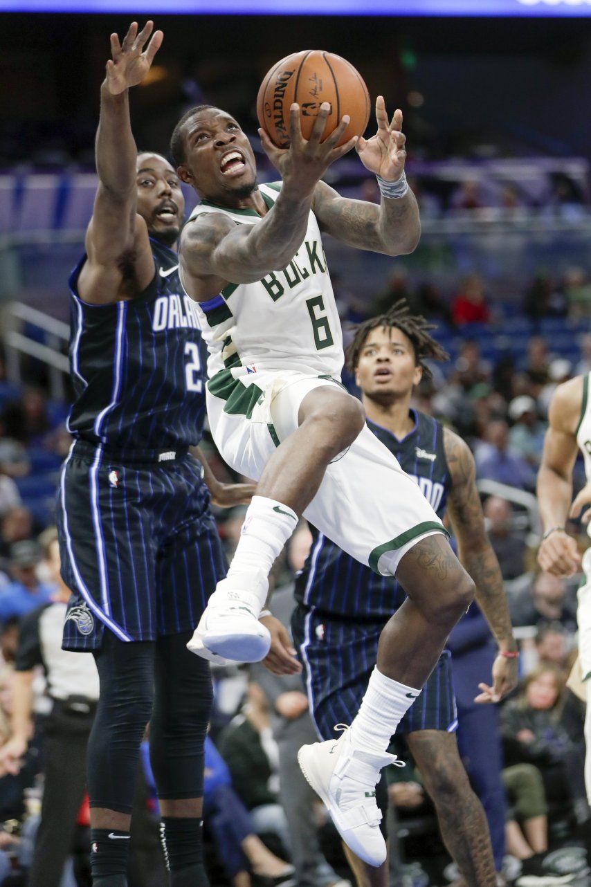 Antetokounmpo y Bucks arrollan 123-91 a Magic