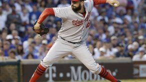 Oliver Pérez ficha con los Rojos de Cincinnati