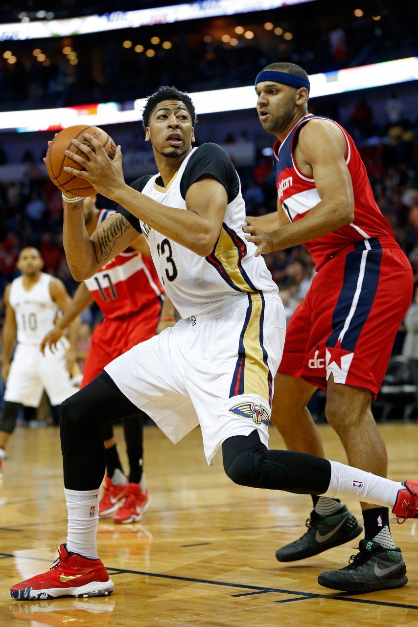 Evans anota 27 puntos y Pelicans superan a Wizards
