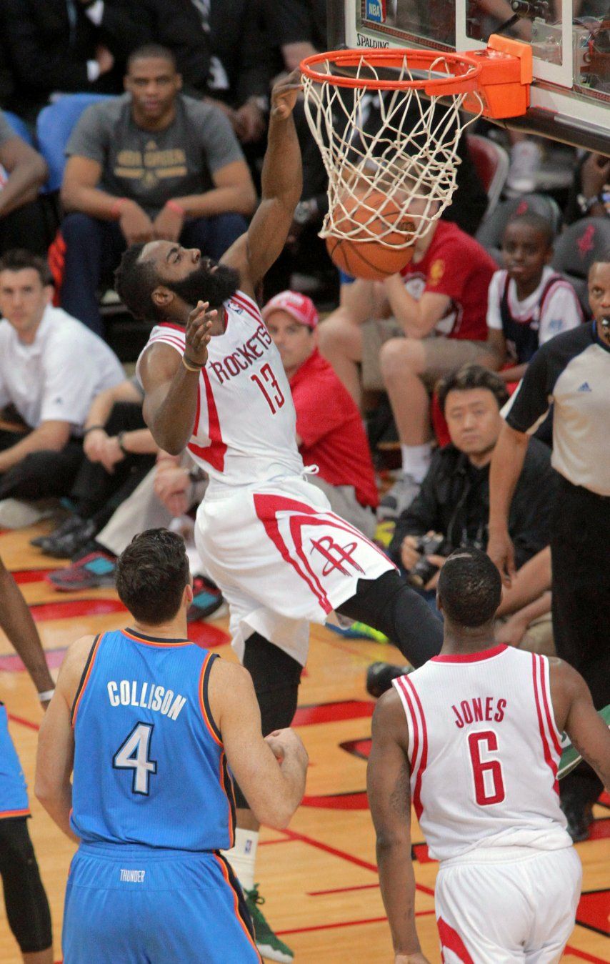 Rockets ganan al Thunder y clasifican a playoffs