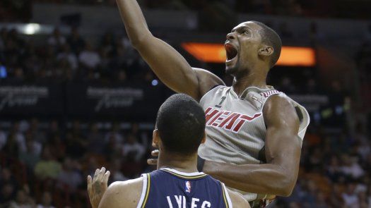 Bosh anota 25 y el Heat supera al Jazz