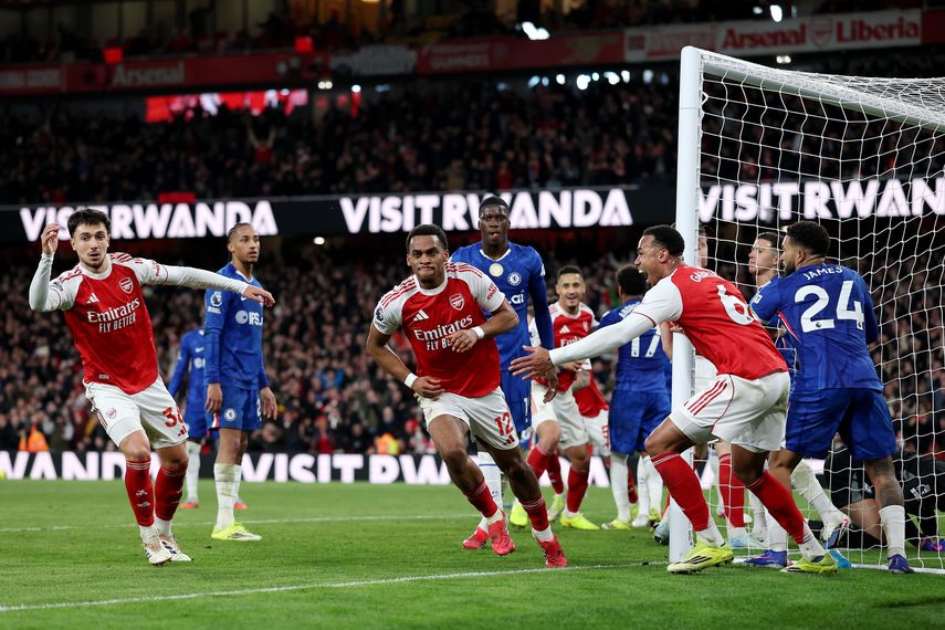 Arsenal superó al Chelsea y consolidó su liderato en la Premier League