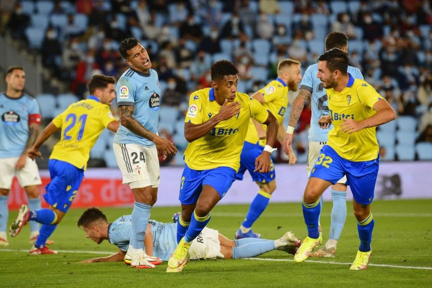 LaLiga: El Cádiz gana 2-1 al Celta con un gol del Choco Lozano