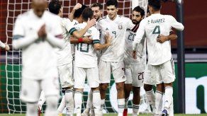 El México de Martino vence a Holanda y le arruina el debut a De Boer