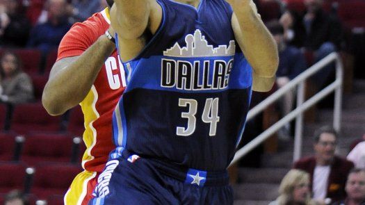 Pese a ausencias, Mavericks superan a Rockets