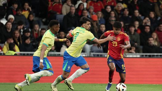 Amistoso Internacional: Brasil y España igualan en un partidazo