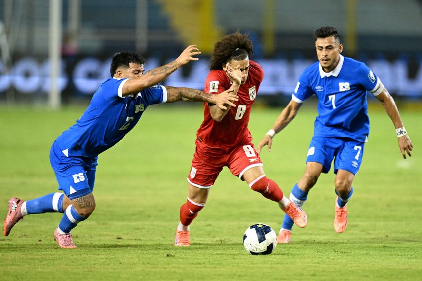 &nbsp;Prensa en El Salvador habla sobre robo de la selección de Panamá