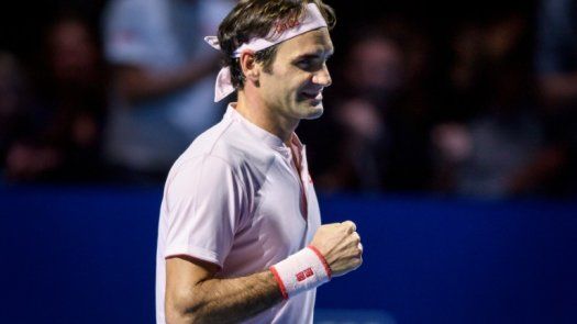 Federer vence a Simon y jugará por 12ª ocasión las semifinales de Basilea