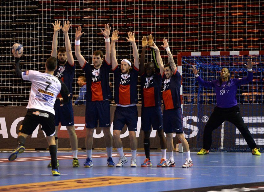 Balón mano en acción