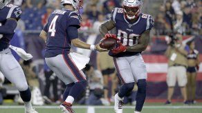 Fuente AP: Jets adquieren a wide receiver Thomas de Patriots