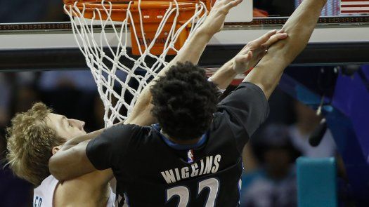 Walker destaca en triunfo de Hornets sobre Timberwolves