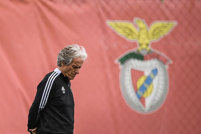 El Benfica despide a su técnico Jorge Jesus
