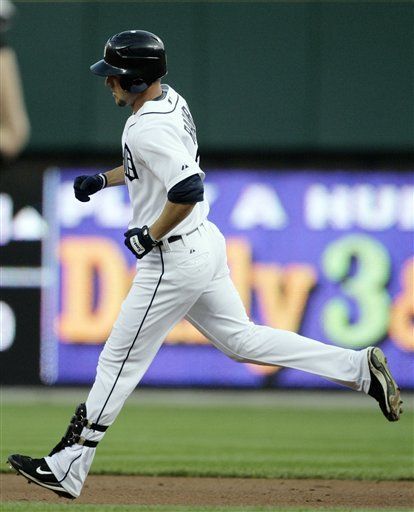 MLB: Tigres 6, Azulejos 5, 10 innings; Error de Scutaro define