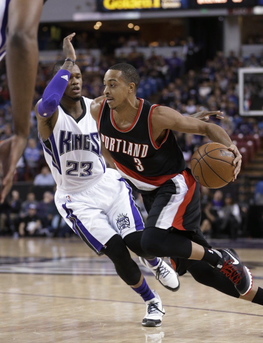 McCollum anota 35 puntos y Blazers superan a Kings