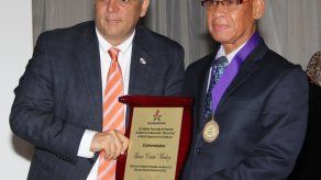 Realizan entrega de la orden Manuel Roy a figuras del deporte panameño