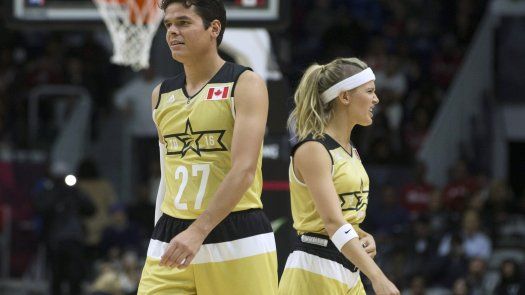Canadá vence a EEUU en juego de celebridades