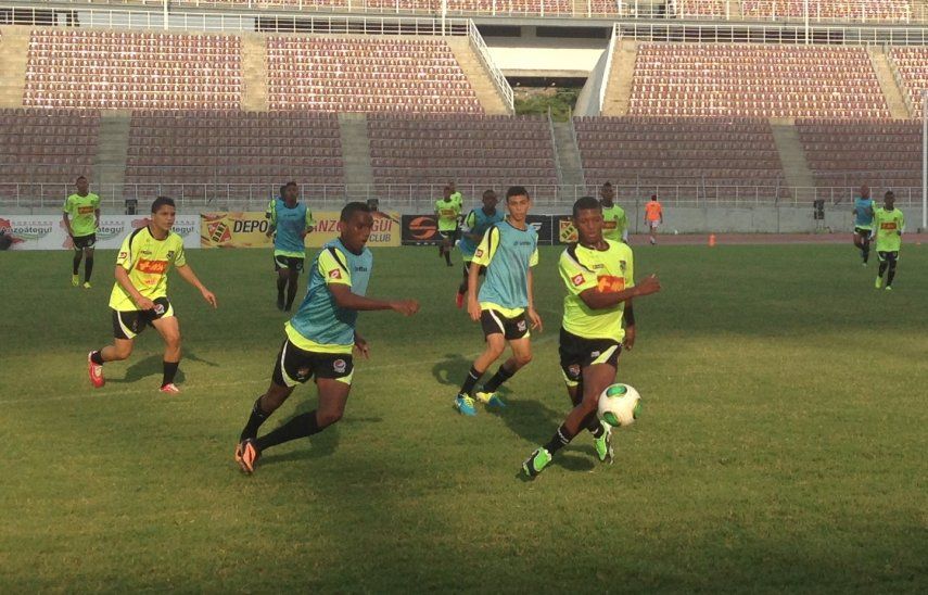 La sub-17 de Panamá se mide esta noche en fogueo a Venezuela