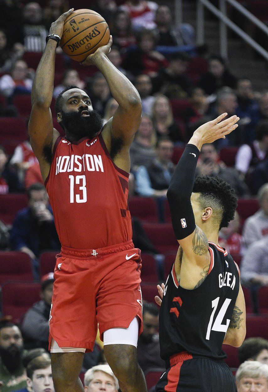Harden sigue encendido y Rockets se impone 121-119 a Raptors