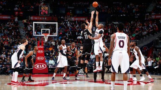 Hawks siguen firme rumbo a la postemporada, Miami se va fuera de la zona playoffs