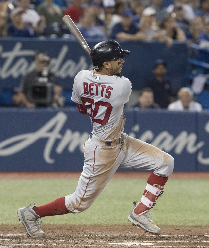 Betts batea el ciclo pero Medias Rojas caen en Toronto