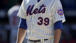 Mets: Parnell padece desgarro en el codo