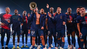 Jugadores del PSG se disculpan por cánticos ofensivos contra el Marsella