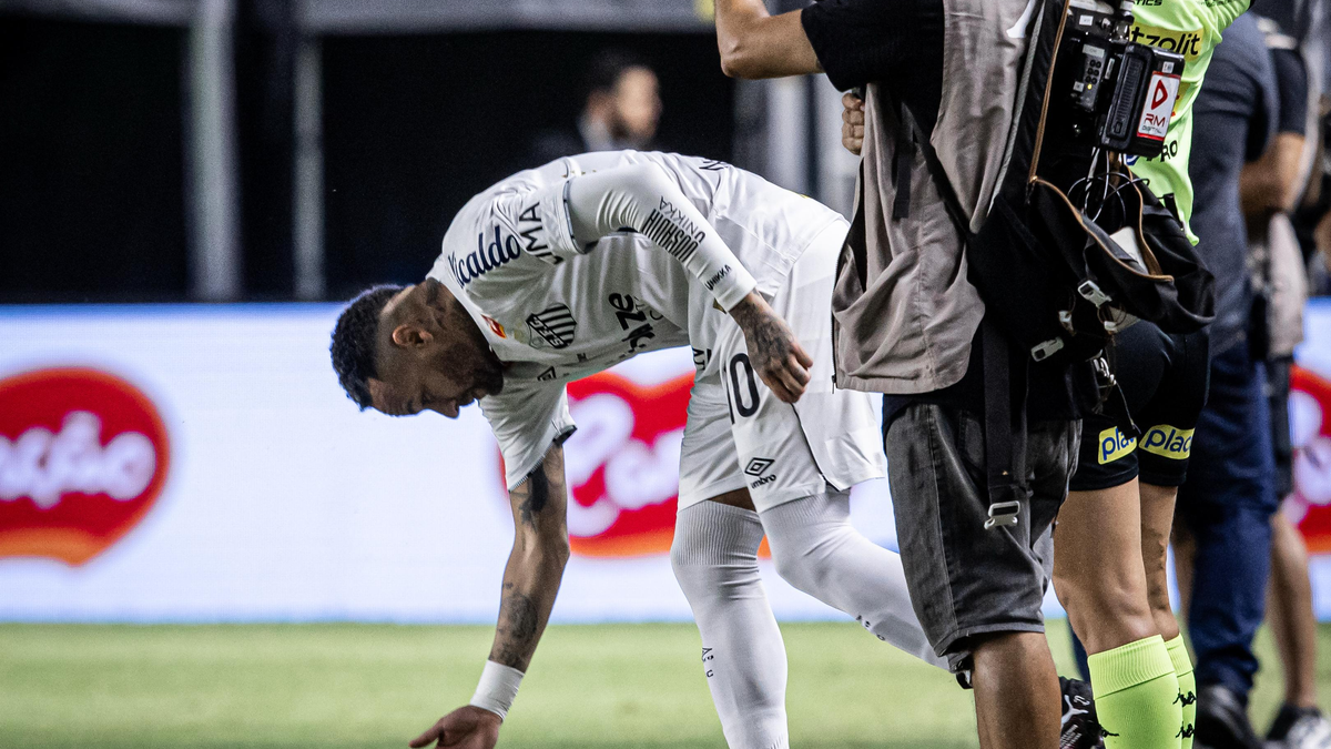 Neymar Jr volvió a jugar con el Santos en su cumpleaños 33