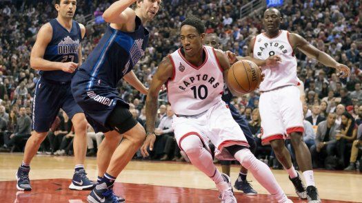 DeRozan ayuda a Raptors en victoria sobre Mavs