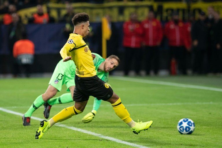 Barcelona y Dortmund se escapan como líderes, PSG resiste con apuros