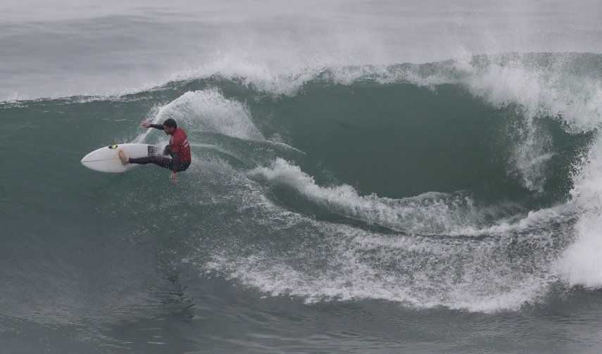 Surfistas argentinos quieren hacer olas en Tokio 2020