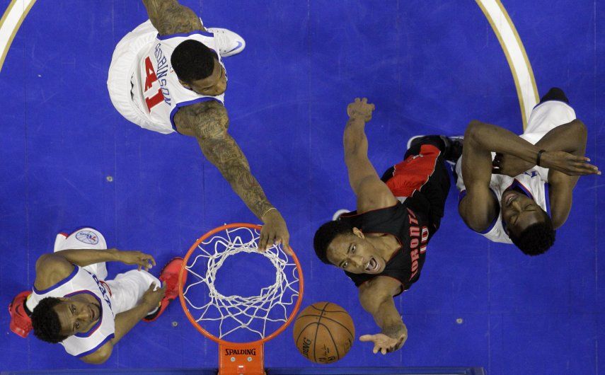 DeRozan destaca en la cancha y Vásquez como adivino