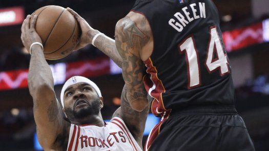 Harden anota 26 puntos, Rockets derrotan 115-102 al Heat